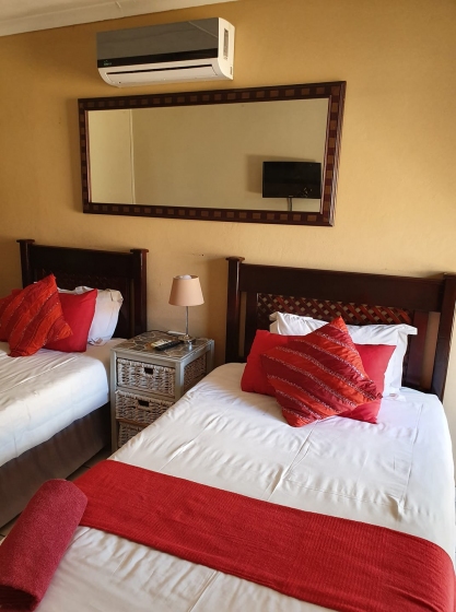 Northam Lionhill Guesthouse, 2 sleeper single bebs [Northam » Limpopo Province » South Africa] » 2022-09-19